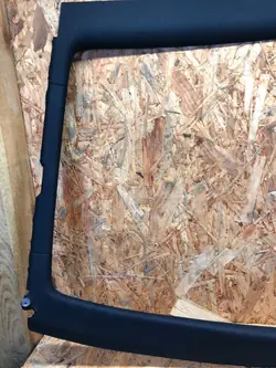 Cadre vitre arrière BMW E93 OEM e93 bros7