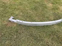 Poutre avant Tesla Model Y OEM 1487601-00-E Occasion