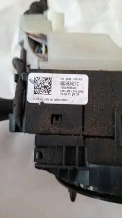 Volkswagen OE 6R0953521C