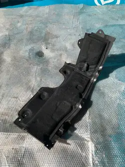 Herneen seinäsuoja Mini Cooper F56 OEM 51717290814