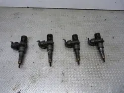 VW T5 1.9 TDI injectorset OEM 038130073BN