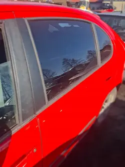 Vitre latérale arrière gauche teintée Seat Leon 2 OEM 625220000