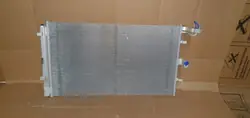 Condenseur A/C Ford OEM JN11-19710-AE pour Fiesta MK8