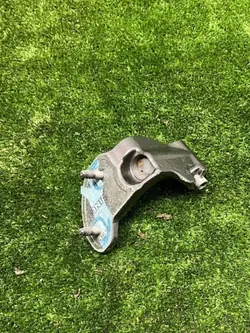 Charnière porte avant droite Mercedes-Benz A0000107531