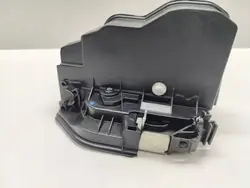 Serrure de porte avant droite BMW 5 TOURING E61 7167074