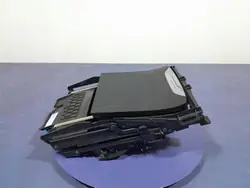 BMW X7 G07 keskikonsolin säilytys OEM 9399863