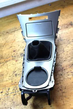 Toyota OE AVENSIS III T27 Cinzeiro Consola Central