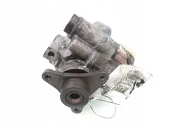 Ohjauspumppu OEM 820024738 Renault Trafic II:lle