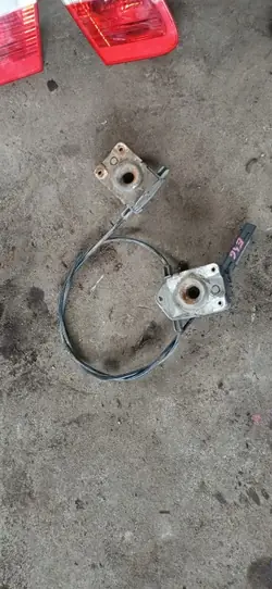 BMW e46 konepellilukot + kaapelit OEM käytetty
