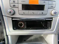 Hansikaslokero Ford OE AK-6-91177 Mondeo MK4:lle