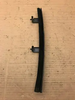 OEM ROC1360 Garniture vitre porte avant gauche - VW Golf II