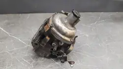 Polttoainesäiliö OEM 237698 Volvo 240 244 GL:lle