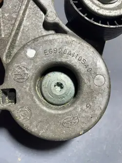 Porsche Cayenne 7P5 3.6 Polia de Tensão OEM 03H145299C