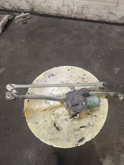 Etupyyhkijän mekanismi Audi A6 C6 4F1955119D 4F1955023K