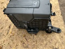 Support batterie VW avec base OEM 04- État utilisé