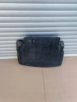 BMW 3 E46 motorafdekplaat OEM 8268344 - Gebruikt