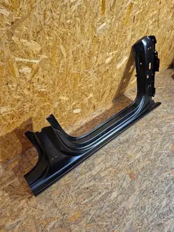 Soleira direita usada OEM 8V0803088A para Audi A3 8V0