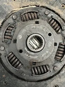 Embrayage complet Schaeffler LuK 038141032Q