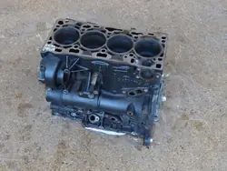 Motorblock Nedre Del OEM DEU DEUA för Audi A4 B9 2.0 TDI