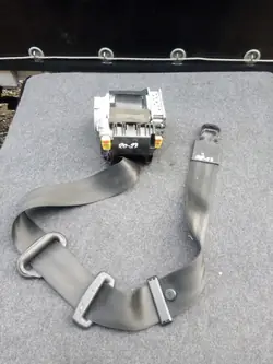 OEM 8T0857705B etuturvavyö Audi A5 8T Coupé:lle