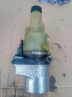 Bomba de direção assistida elétrica Volvo V50 5N513K514AD