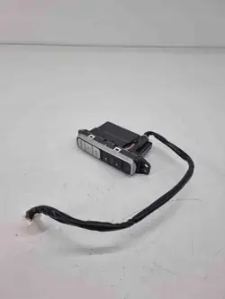 Käytetty akkukatkaisin OEM 4NR1A210496 Nissan