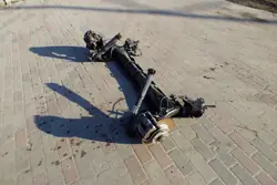 OEM 440102370R Bakvagnsbalk för Renault Megane IV