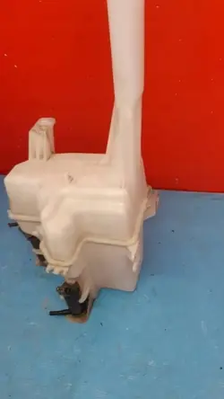 Hyundai ix35 2015 Spolarbehållare OEM 986104W000