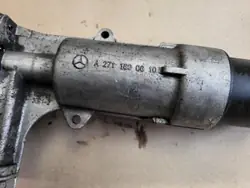 Mercedes Öljynjäähdyttimen Suodatinpohja OEM A2711800610