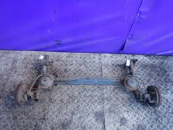 Poutre d'essieu arrière Fiat Uno OEM Zawada-291926-