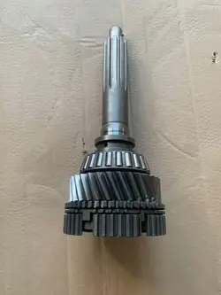 Arbre d'embrayage ZF 16S 109 - Pièce de boîte utilisée