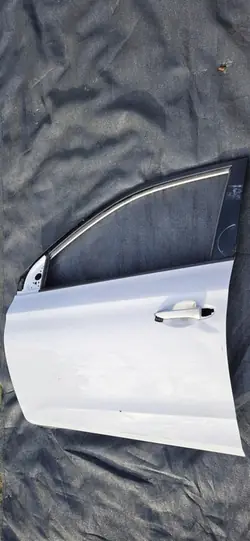 Framvänster Dörr Hyundai i20 II 2014-2020 OEM 76003C8000