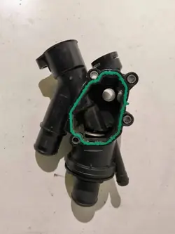 Ford thermostaathuis OEM 9682141580 - Gebruikt