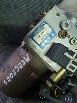 Pompe de toit d'occasion OEM R170 A1708000030 EUROPA