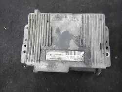 Renault Megane Motorstyrning 1999 2.0L 7700106685