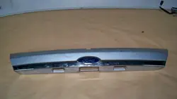 Moldura porta-malas Ford Fiesta MK7 OEM 8A61-A43404-BKW