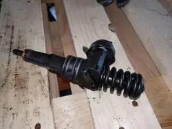 Injecteur VW OEM 038130073AJ pour Passat B5 1.9L Diesel