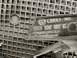 Cubierta de correa de distribución Skoda Superb B5 06B109108C