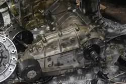 Siirto laatikko Audi Q7 VW Touareg