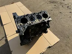 Moottorilohko OEM 4H03 10TRJS 2.2 HDI TDCI Käytetty