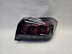 Luz trasera derecha Peugeot 208 II 2019+ OEM 9823216580