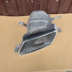 OEM 32227058 Linker achter uitlaateindpijp voor Volvo