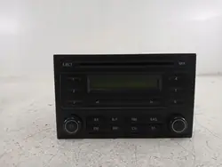 Radio OEM 6Q0035152G para VW Polo 9N FL - Usado