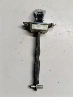 Batente de porta Suzuki SX4 S-Cross OEM A21F8W4A8 esquerdo dianteiro