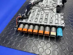 Audi OE Mekatroniikkayksikkö OEM 1087128557