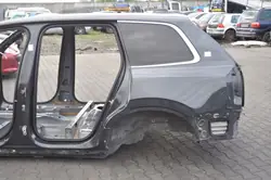 Volvo XC90 II bakre stötfångare OEM DVFDAB - Begagnad