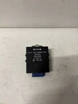 Valosäädin OEM 82810-05020 Toyota Avensis