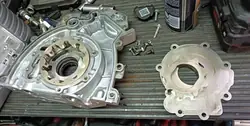 Bomba de óleo usada OEM 4R8Q-6600-AE para Citroen C5 III