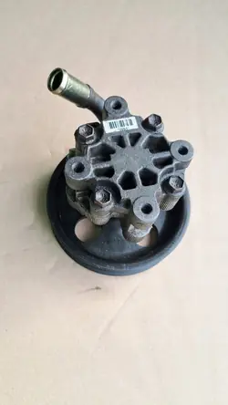 Bomba de direção assistida Chrysler Voyager IV 3.3 OEM 04861540AA