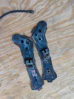 TOYOTA GT86 BRZ Mounting Bracket Right Left Lift OEM